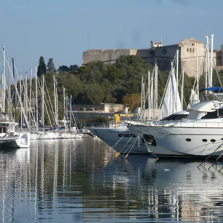 Апартаменти Les Jardins D'antibes